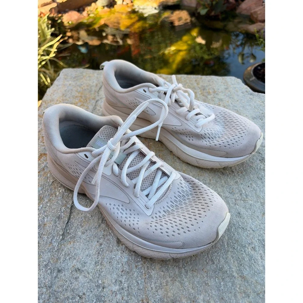 Brooks Trace 3 Womens Running Shoes Beige Sand 1204011B270 Neutral Sneakers 8.5